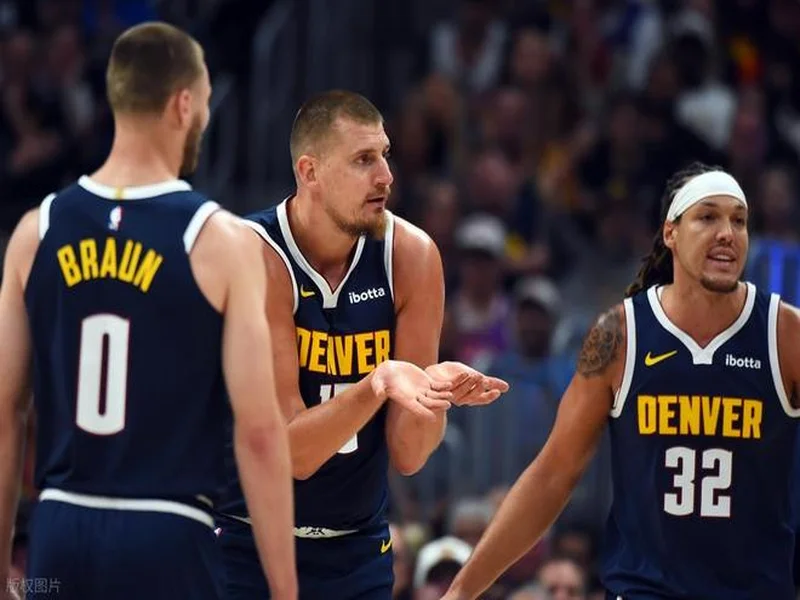 门兴官方:波兰斯基继续担任球队主帅,并续约至2028年